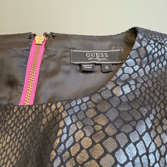 Guess Black Peplum Blouse Long Sleeve faux leather snakeskin women's size Small - Picture 2 of 7
